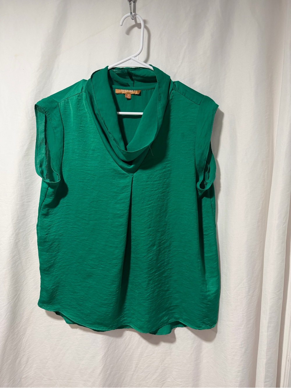Ellen Tracy Emerald Green Sleeveless Cowl Neck Blouse